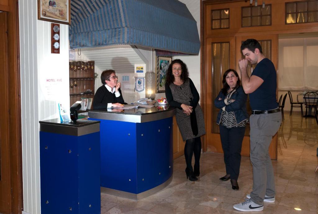 Hotel Ave Римини Екстериор снимка